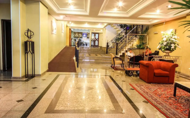 Trevi Hotel & Business