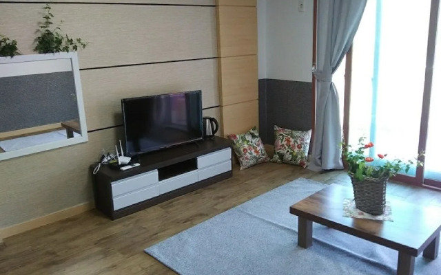 Hyundai Elliot Hotel and Resort