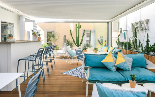 The Deck Hotel by HappyCulture