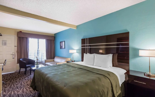 Boca Suites Deerfield Beach, SureStay Collection by BW