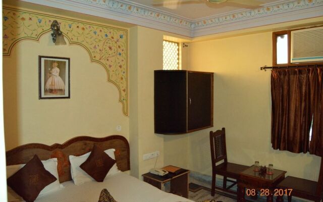 Hotel Gulab Garh