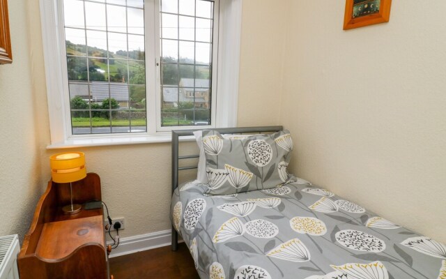 2 Ings Avenue