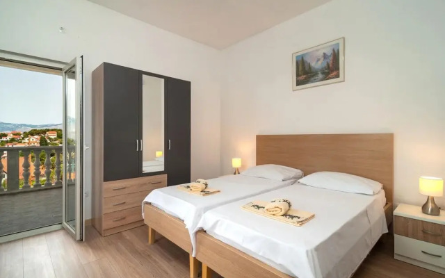 Awesome Apartment in Supetar-splitska With 2 Bedrooms and Wifi
