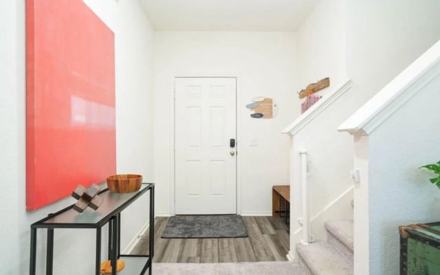 Rare Find Sleeps 13 Family Fun