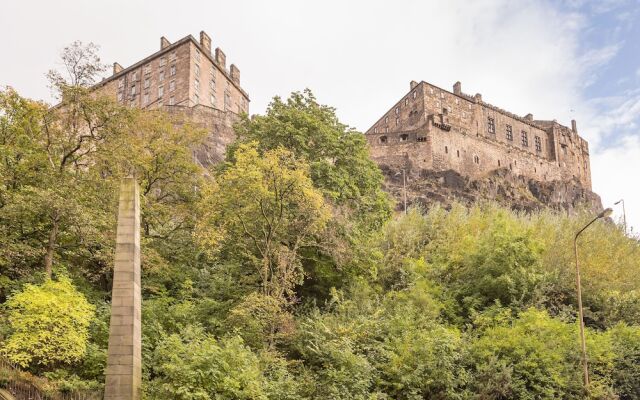 Brand New Studio Apartment Near Edinburgh Castle