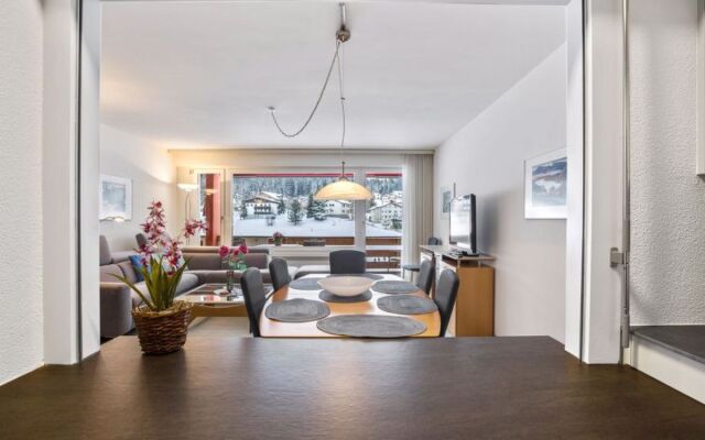 Triangel A Freund/Tryba