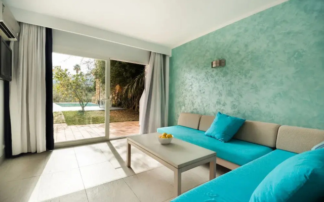 Aparthotel Ferrera Beach