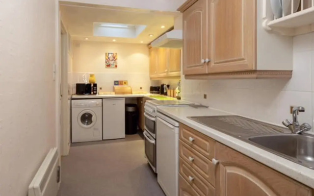 Harbourside Apartment in the Centre of Looe