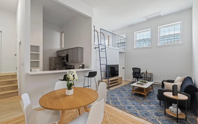 The Gallery Unit 301