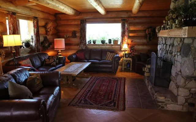 Big Creek Lodge - Working Guest Ranch