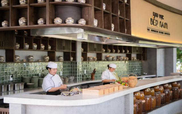 The Coffee City - Healing & Retreats