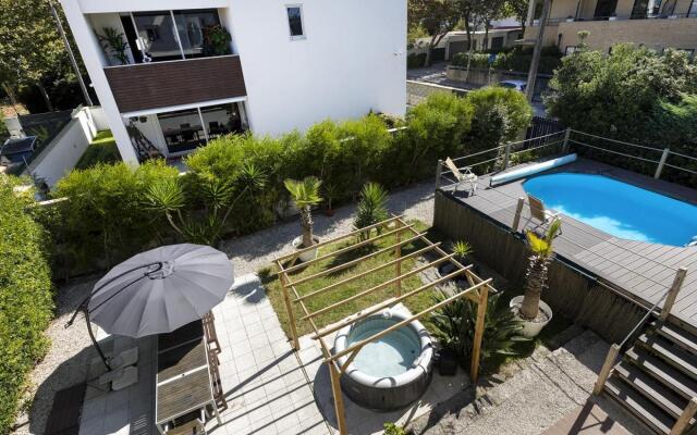 Lvpremier GR1 Beachfront Heated Pool spa Games