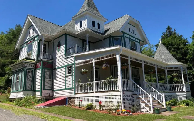 Antique Rose Inn Windham