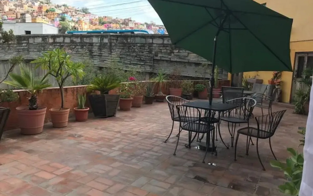 Las Cuatro Puertas