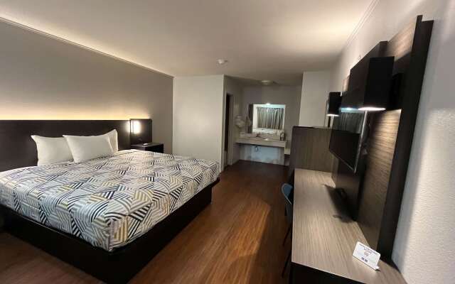 Motel 6 Junction, Texas - Llano River