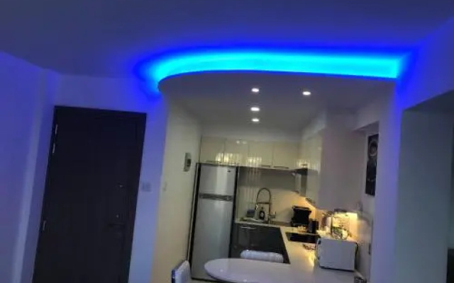 Luxury 2 Bed Apartment Next To the Beach
