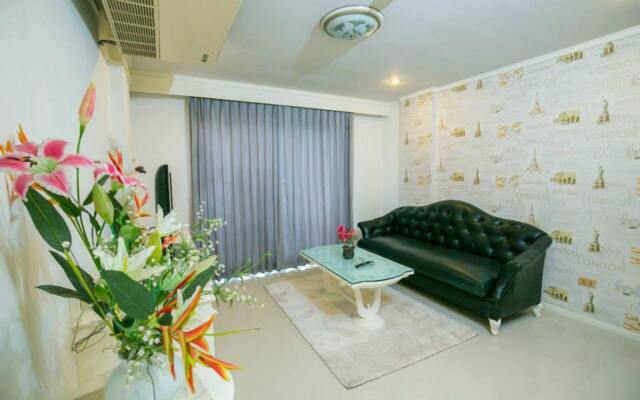 Le Paradis Bangkok Hotel & Residence