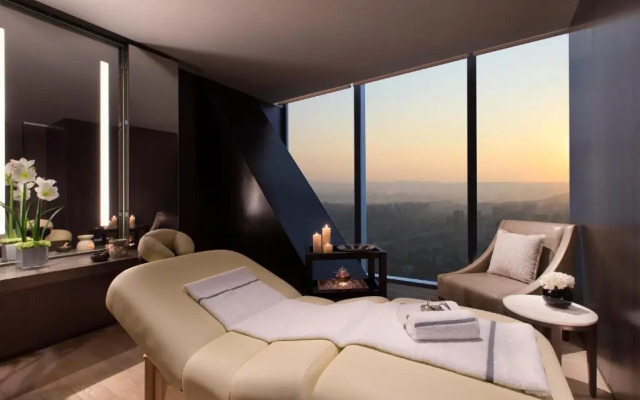 Niccolo Chongqing