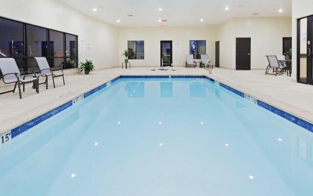 Holiday Inn Express Hotel & Suites Brownfield by IHG