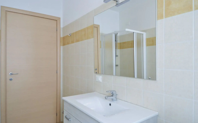 Snug apartment in Dervio with balcony or terrace