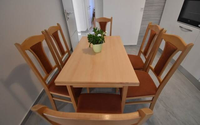 Branka - 80 m From Beach - H