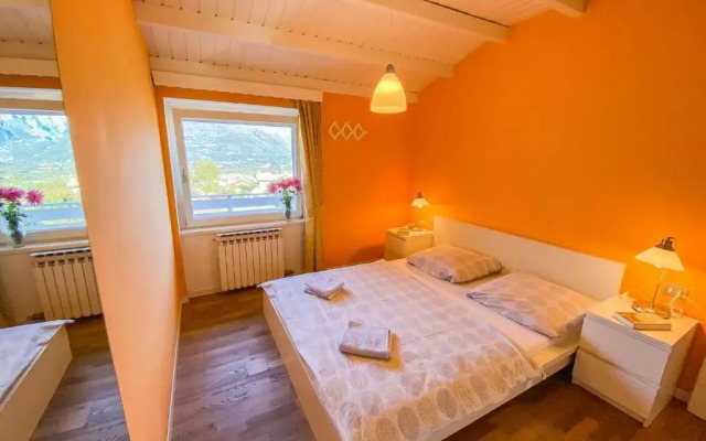 Sole 1 Terrassen Ferienwohnung mit Pool OG