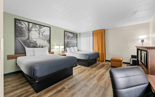 Super 8 by Wyndham Alexandria MN