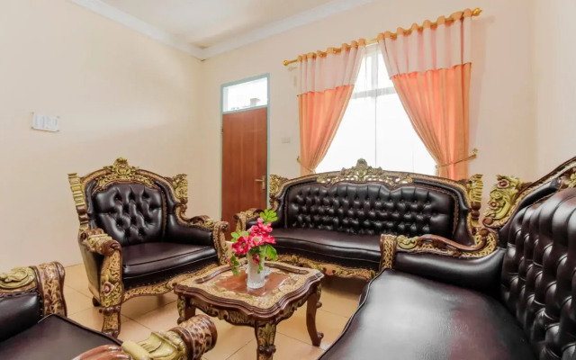 RedDoorz Plus @ Pangkal Pinang Mentok