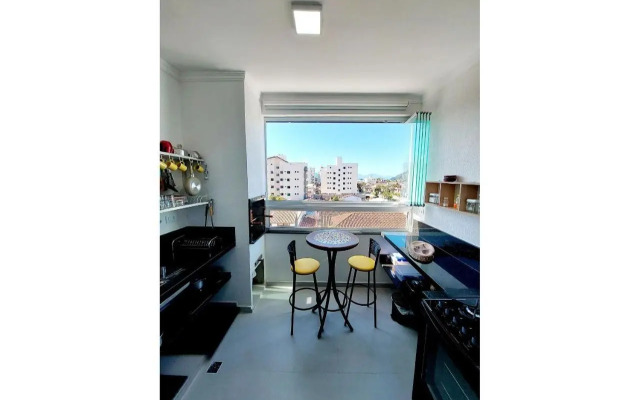 Af-39 NOVO, AR, PISCINA, CHARMOSO E BEM LOCALIZADO