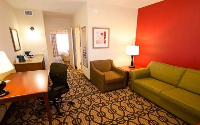 Holiday Inn Express & Suites LaGrange