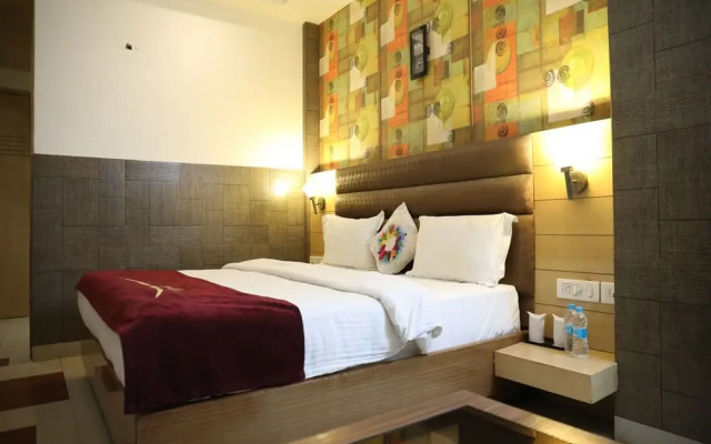 Hotel Poonam Plaza