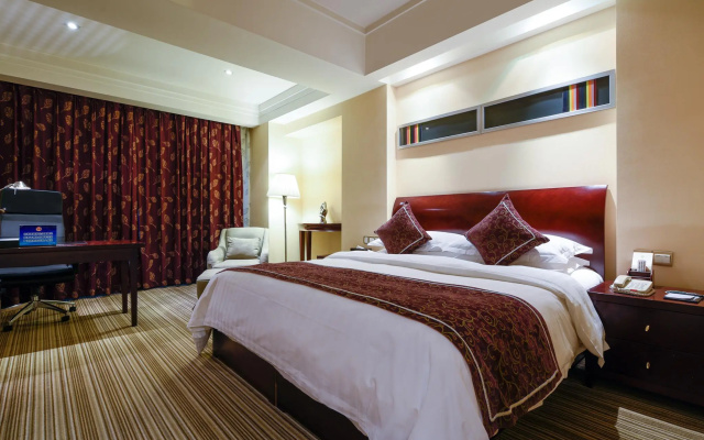 Beijing Jinlongtan Hotel – Guest Rooms – Beijing