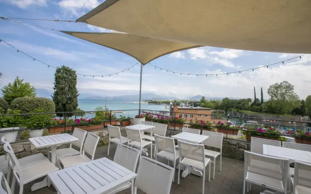 Peschiera - Pool & Garden