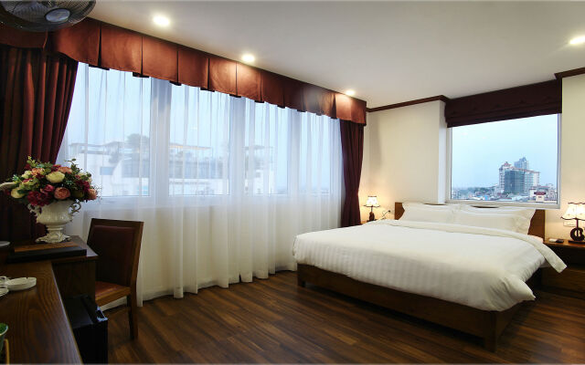 West Lake Home Hotel & Spa
