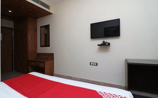 OYO Townhouse 18999 Prakash Continental Hotel