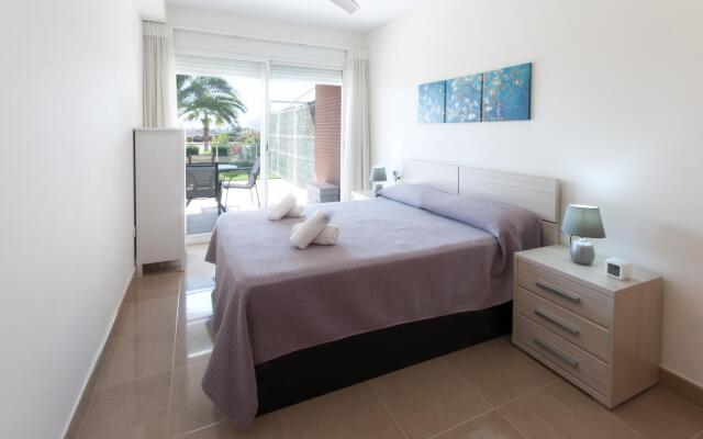 AIRE - Apartment with shared pool in Oliva Nova. Free WiFi