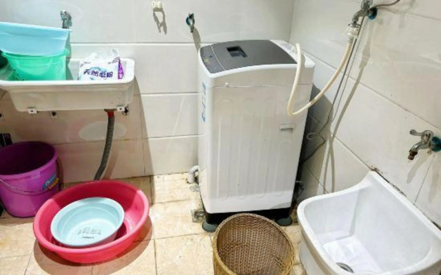 Ripple hotel(Jiashan RT Mart store)