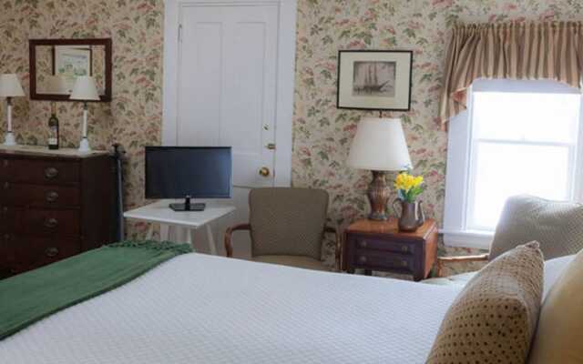 Dockside Guest Quarters & Restaurant