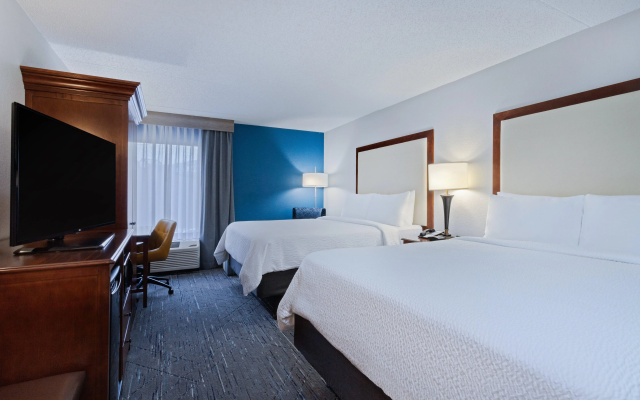 Holiday Inn Express & Suites Cincinnati Riverfront by IHG