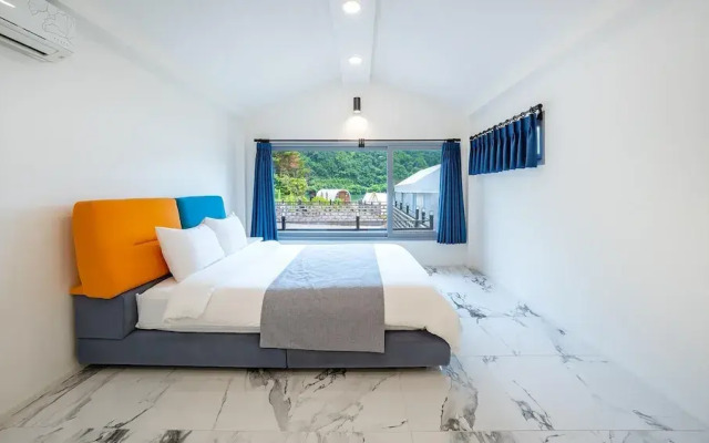 Gapyeong JH Poolvilla & Glamping