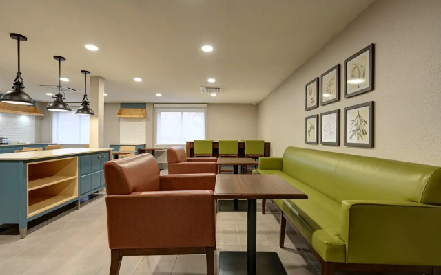 Country Inn & Suites by Radisson, Pierre, SD
