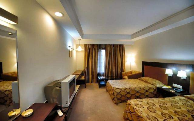 Centaur Hotel IGI Airport