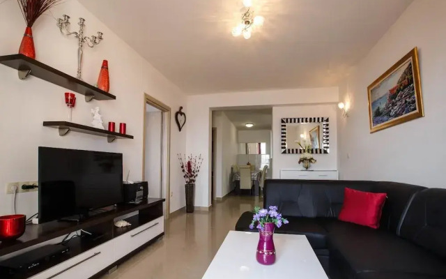 Dusa - With Pool - A1 - I kat