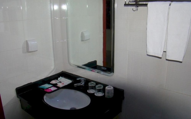 Ruigao Business Hotel(成都瑞高商务酒店) – Bathroom – Chengdu
