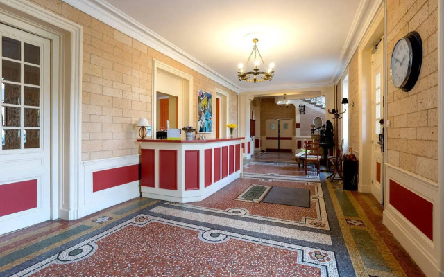 Domaine des Cèdres : Logis Hôtel, Résidence, Gîtes et Insolites