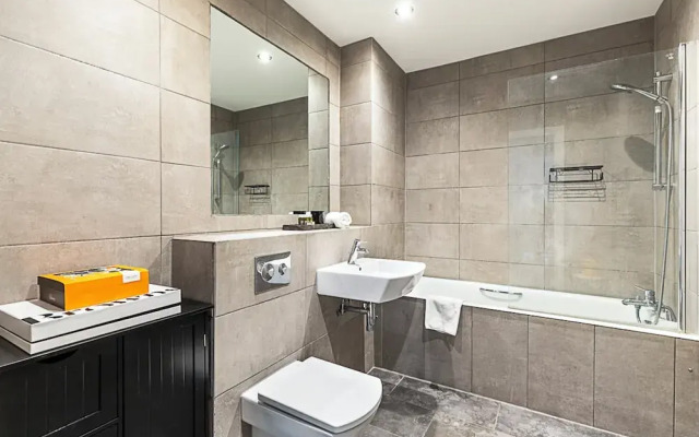 Stylish and Sleek East London Retreat