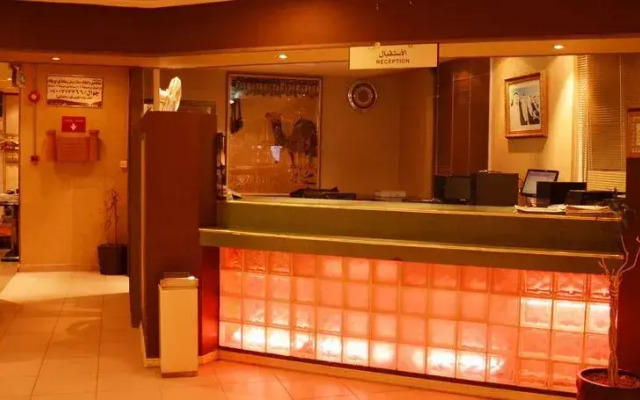 Al-Janadriyah Suites No. 4