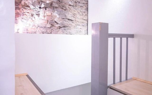 Dream Stay - Bright 2-Bedroom 2-Floor Old Town Apartment