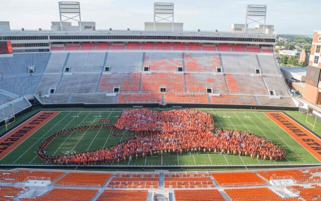 Holiday Inn Express & Suites Stillwater - University Area by IHG