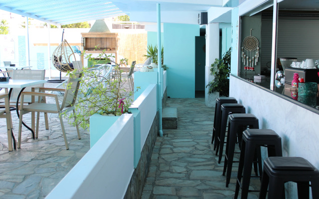 Tropicana Inn